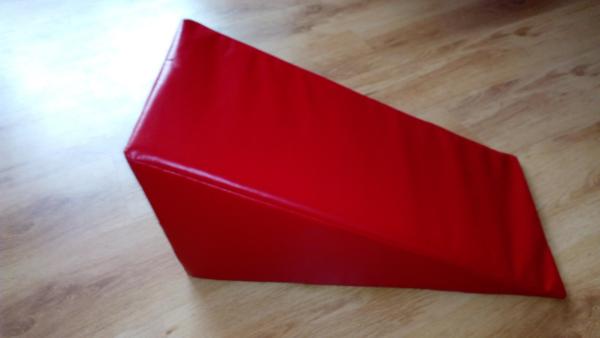 Klin stredný 60x30x30 cm