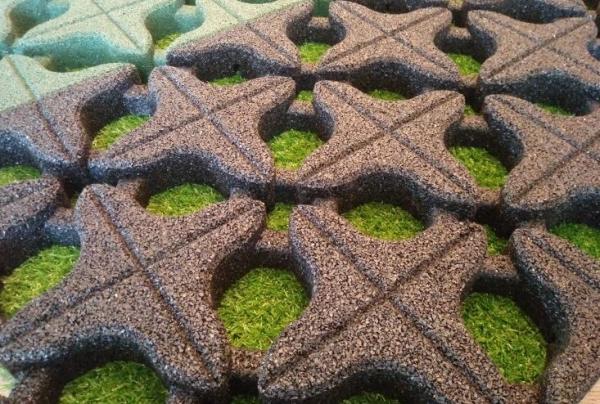 Gumový zatrávňovač GRASSIND 500x1000x45 mm - hnedý